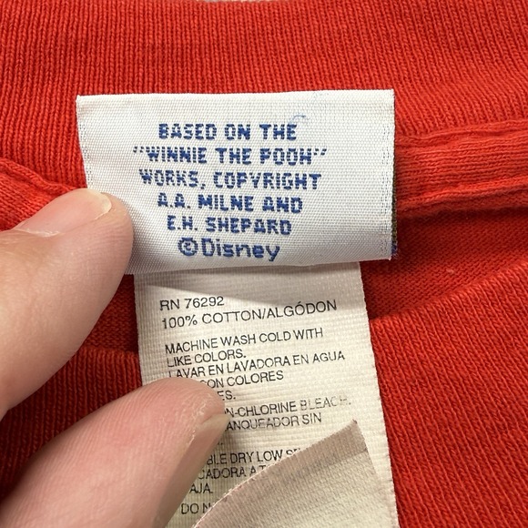 Vintage Disney Winnie the Pooh Tigger Christmas T-Shirt Red 90s Holiday OSFM - Picture 8 of 10